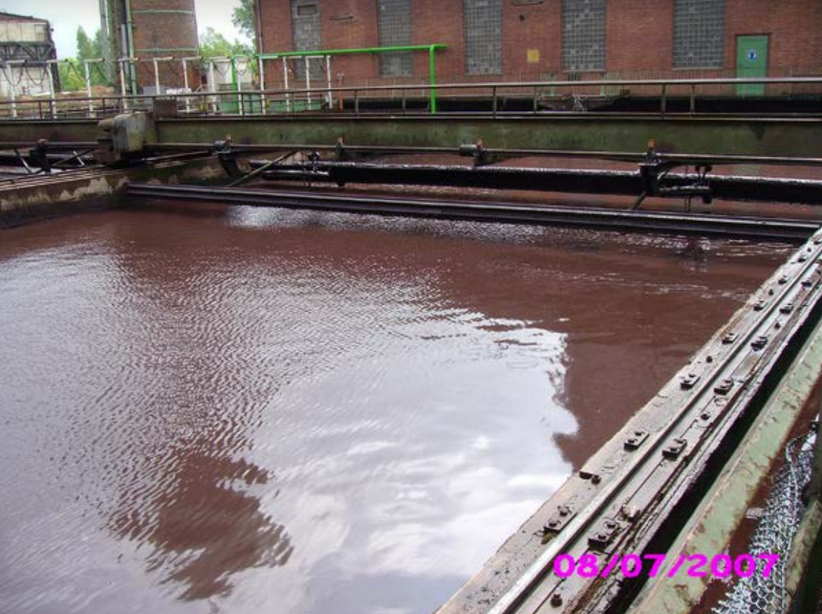 Stahlwerk-Längsklärbecken